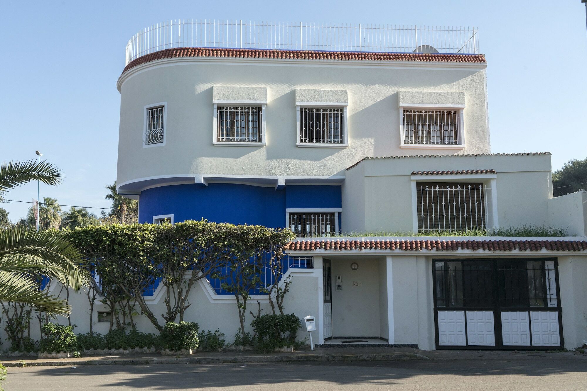 Blue And White House Hotel Anfa-Superieur Bagian luar foto