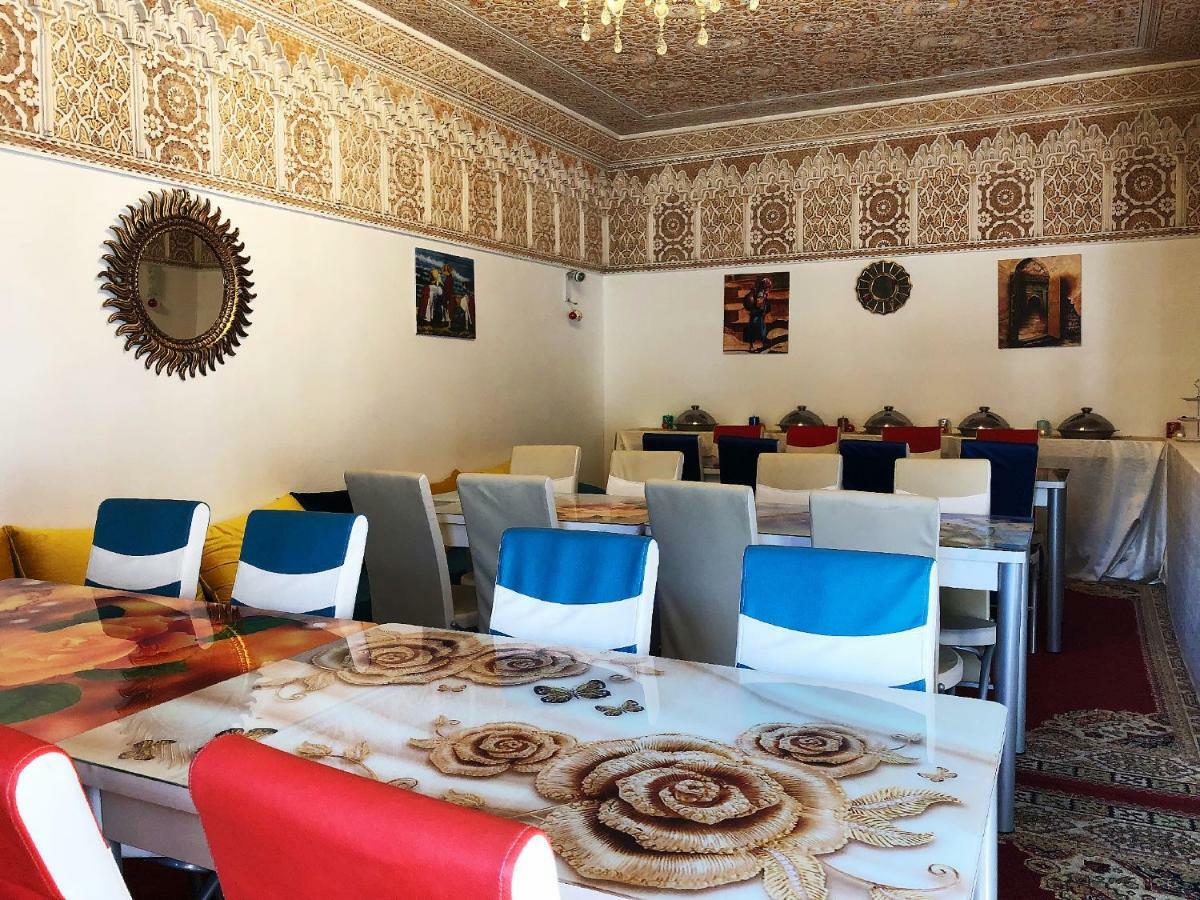 Blue And White House Hotel Anfa-Superieur Bagian luar foto